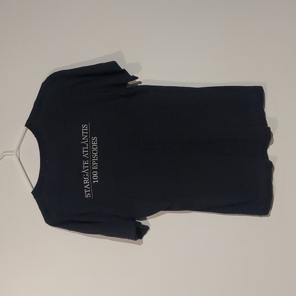 Stargate Atlantis collectible crew shirt - Picture 4 of 7